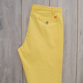 Pantalón caballero amarillo · Equipo Nacional