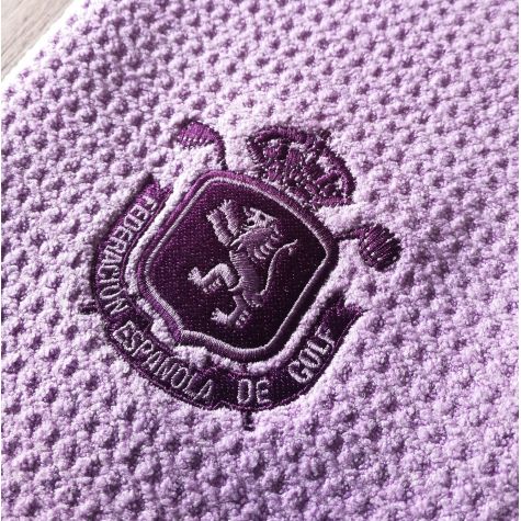 Toalla RFEG Microfibra Violeta Logo Tonal